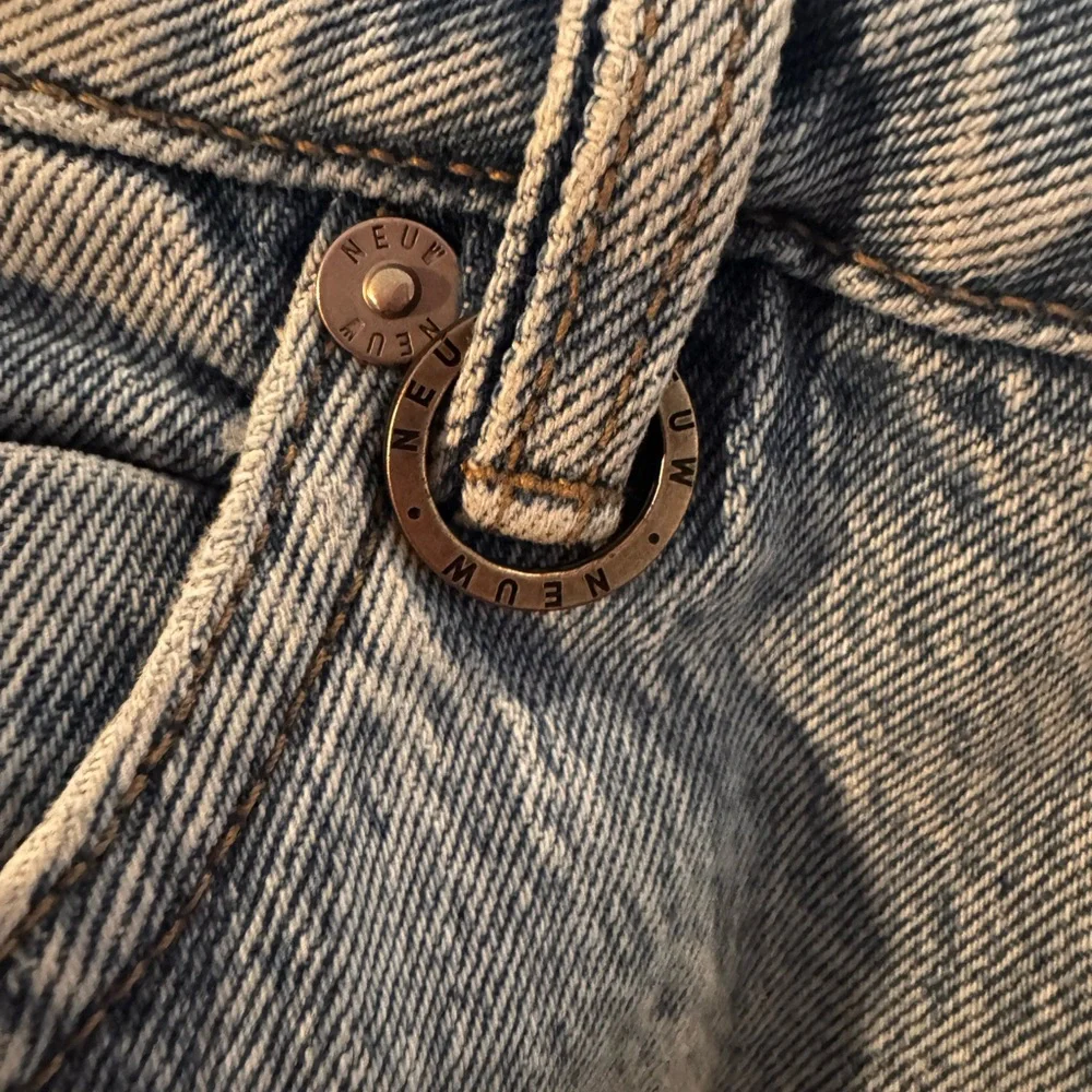 Neuw Light Blue Straight Leg Women's Jeans - Picture 7 of 12